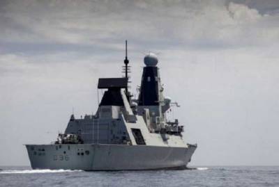 Предупредительных выстрелов не было: Минобороны Великобритании опровергло версию России по обстрелу эсминца в Крыму