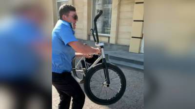 Казак напал на велосипедистов в Ставрополе. Видео