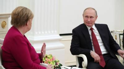 Меркель предложила пригласить Путина на встречу с лидерами Евросоюза
