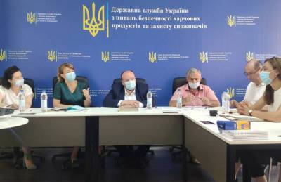 В Украине разработали программу контроля бешенства животных на 2021-30 годы