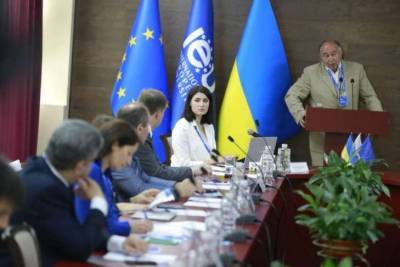 На конференції у МЄУ вивчали національні традиції і європейські стандарти Конституції України (ФОТО)