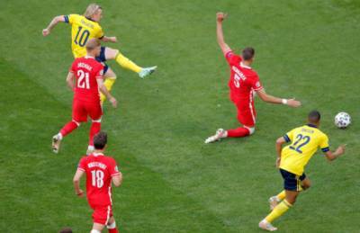 Швеция и Испания выигрывают: сборная Украины выходит в 1/8 финала Евро-2020