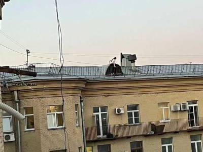 Руферы с крыши Кутузовского 30 оказались под «крышей» ГБУ