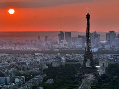 Франция включила Россию в список «красных стран» из-за коронавируса