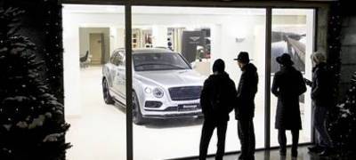 Продажи роскошных машин в России бьют рекорды