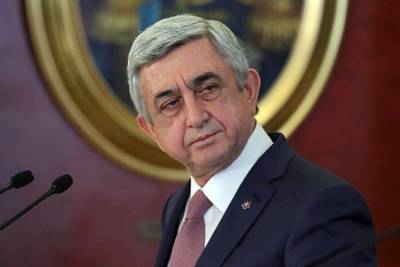Армянский президент любезно разместил на своей территории...