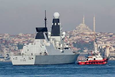 Российский посол оценил действия британского эсминца в Черном море