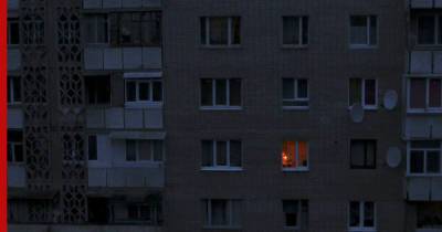 В Петербурге 265 жилых домов остаются без света из-за пожара на ТЭЦ