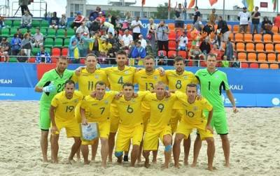 Сборная Украины по пляжному футболу уступила Португалии, но вышла в плей-офф отбора на ЧМ-2021