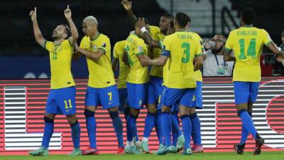 Сборная Бразилии дожала колумбийцев на десятой добавленной минуте