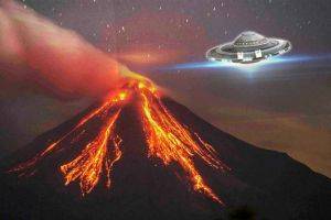 Два НЛО вылетели из жерла вулкана Попокатепетль. ВИДЕО