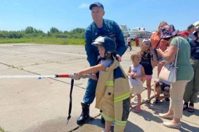 В Хабаровске состоялся день рождения авиационно-спасательного центра