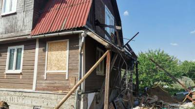 В садовом товариществе в Минском районе обрушилась стена дома - пострадали 2 человека