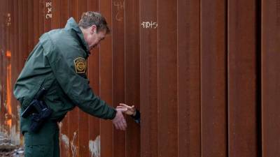Главу пограничной патрульной службы США переводят на другую работу