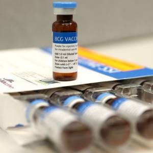 Европейский регулятор заявил о безопасности смешивания вакцин от коронавируса