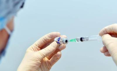 В ямальских пунктах вакцинации начался ажиотаж, за прививкой выстраиваются очереди