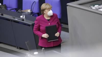 Меркель в последнем обращении к бундестагу напомнила о важности диалога с Россией