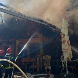 В Тернополе горит ресторан. Фото