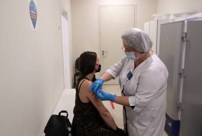Анна Попова заявила о «прогрессирующем» росте темпов вакцинации