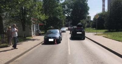 В Калининграде Volkswagen наехал на двоих детей, перебегавших дорогу не по «зебре»