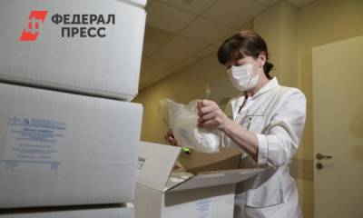 Свердловским больницам подарили полмиллиона масок