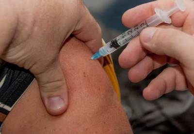 Эксперты раскрыли полный список противопоказаний вакцины «КовиВак»