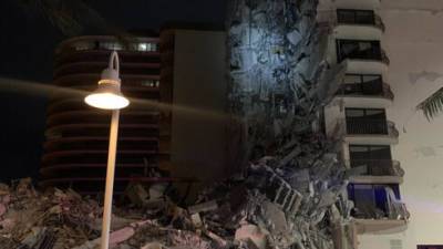 12-этажный жилой дом рухнул среди ночи в США, есть жертвы