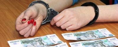 В Самаре задержали преподавателя одного из вузов при получении взятки в 100 тысяч рублей