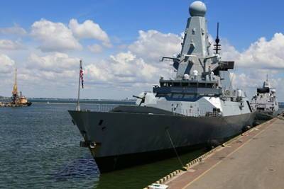 Капитан британского эсминца рассказал о предупредительных выстрелах России