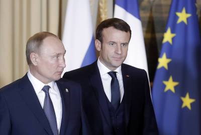 Макрон: ЕС не может мириться с отсутствием диалога с Россией