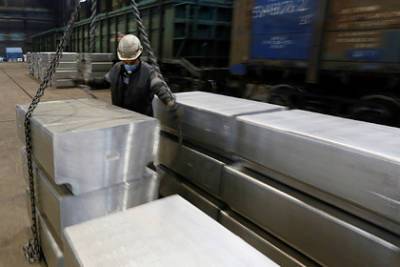 Акции российских металлургов рухнули после решения правительства