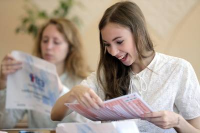 В Ивановской области 11 выпускников сдали ЕГЭ по истории и физике на 100 баллов
