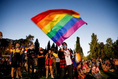 Тель-Авив: в параде гордости примут участие 100.000 человек