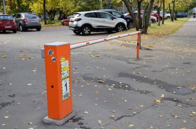 Парковка со шлагбаумом на проспекте Мира приостановит работу из-за ремонтных работ