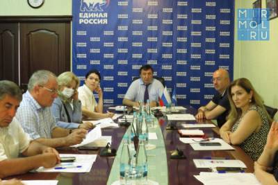 В Махачкале прошло заседание президиума регионального политсовета «Единой России»