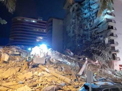 Возле Майами рухнул 12-этажный дом, под завалами ищут людей - novostiua.news - США - Украина - Серфсайд