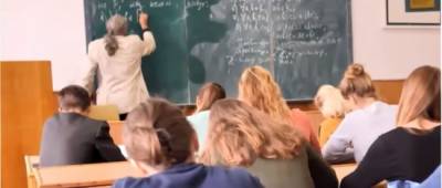 Зачем украинским школьникам ходить в школу: об имитации образования в Украине
