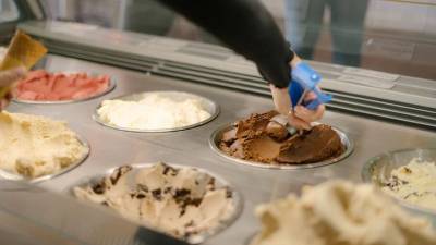 Москвичи в полтора раза чаще стали покупать мороженое из-за жары