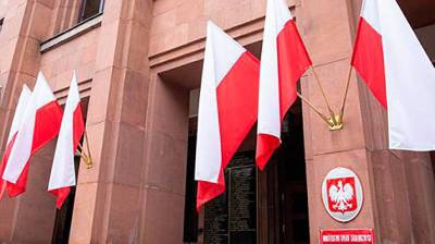 Польские СМИ: Варшава не может добиться лидерства в регионе из-за заносчивости