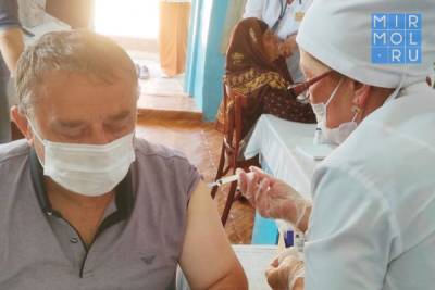 Жителям отдаленных сел Кайтагского района облегчили возможность вакцинироваться