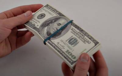 Доллар развернулся после быстро роста: каким будет курс валют на выходных