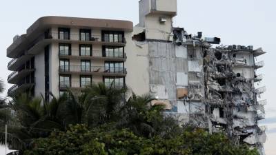 На юге Флориды частично обрушилось 12-этажное здание