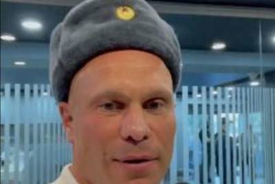 Депутата Рады вызвали в суд из-за советской кокарды на шапке