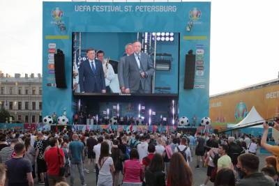 Около 150 тысяч человек посетили фан-зону Евро-2020 в Петербурге