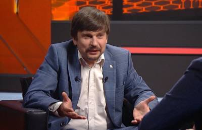 Политолог: Запад атакует Беларусь не бомбами, а санкциями, потому что здесь могут дать сдачи