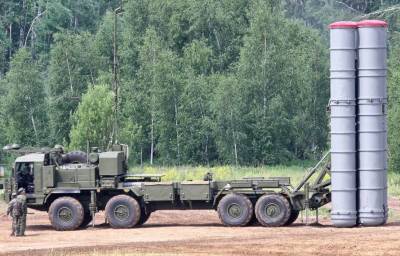 Россия решила поддержать Лукашенко ракетными комплексами С-400