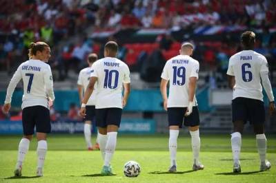 СМИ: Французы не попали на матч своей сборной, перепутав Бухарест с Будапештом