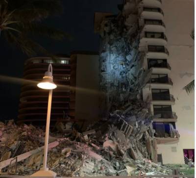 Появилось видео обрушения дома в Майами, под завалами которого могут быть 99 человек
