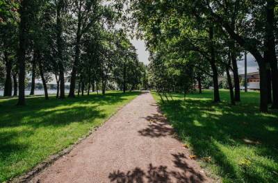 В Петербурге открыли ранее недоступные для горожан сады и скверы
