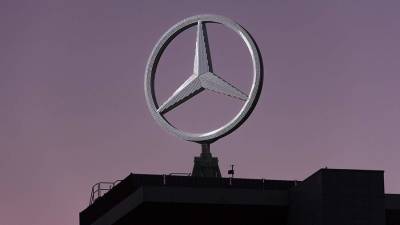 Mercedes-Benz случайно опубликовала данные почти 1000 клиентов в США